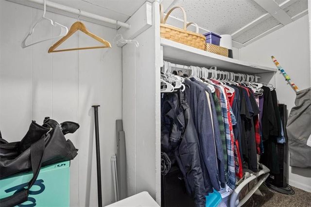 7036 N Harrison Street, Gladstone, MO 64118