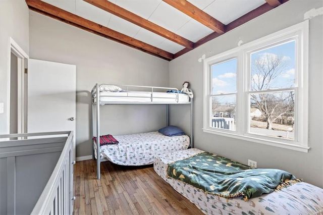 7036 N Harrison Street, Gladstone, MO 64118