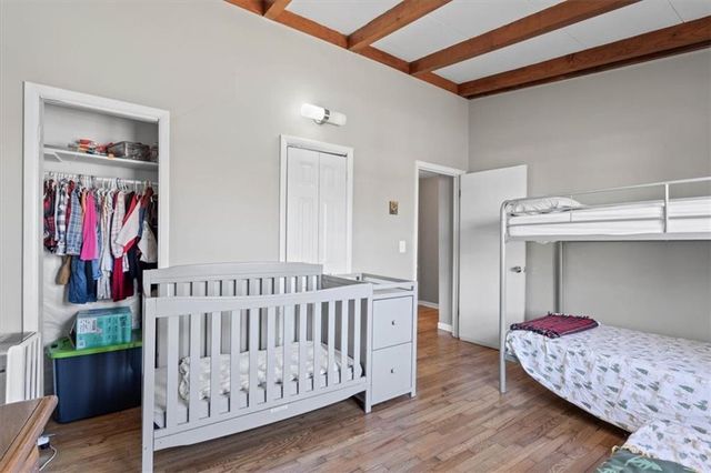 7036 N Harrison Street, Gladstone, MO 64118