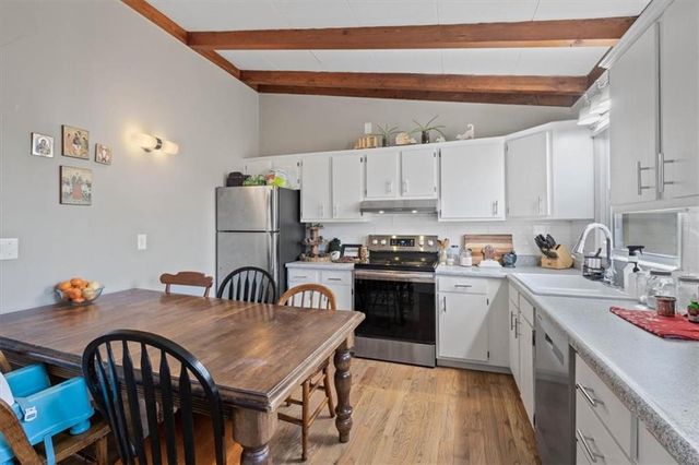 7036 N Harrison Street, Gladstone, MO 64118