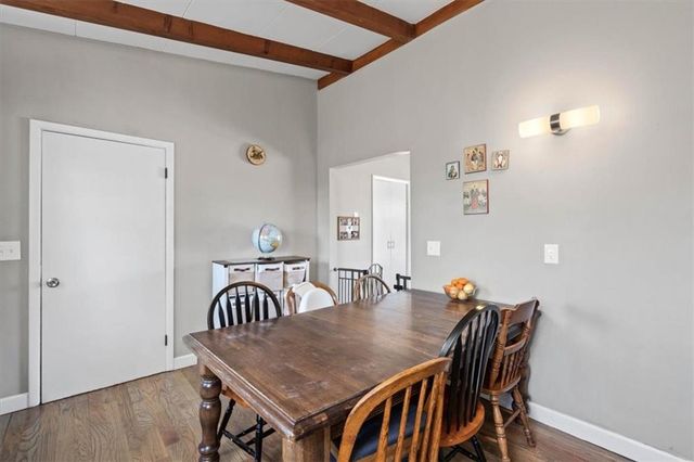 7036 N Harrison Street, Gladstone, MO 64118