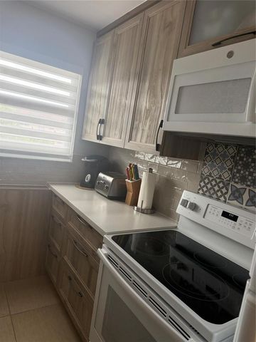 2791 N Pine Island Road 302, Sunrise, FL 33322