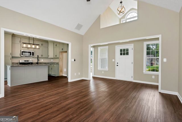 5145 Victoria Park Drive, Loganville, GA 30052