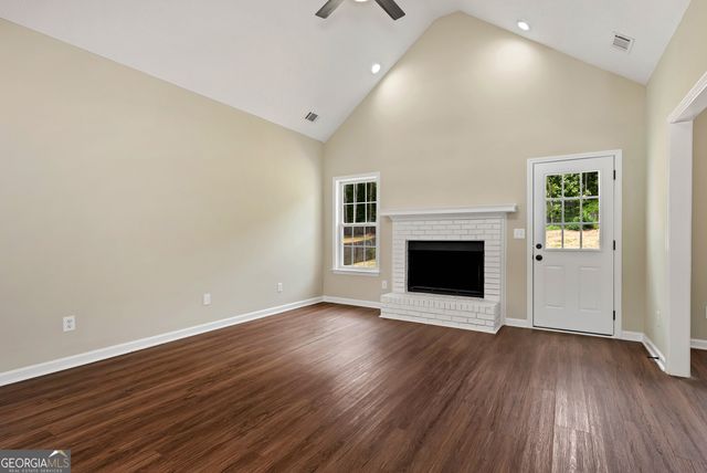 5145 Victoria Park Drive, Loganville, GA 30052