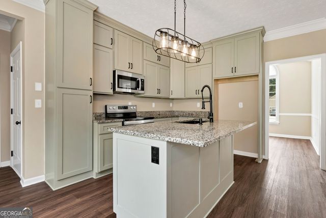 5145 Victoria Park Drive, Loganville, GA 30052