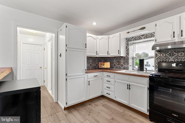 304 GARDEN AVENUE, Somerdale, NJ 08083