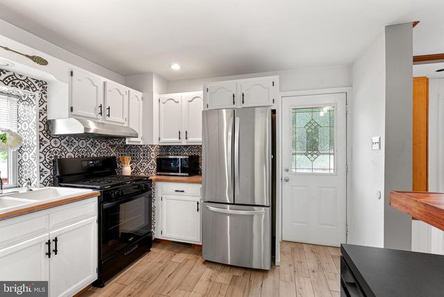 304 GARDEN AVENUE, Somerdale, NJ 08083
