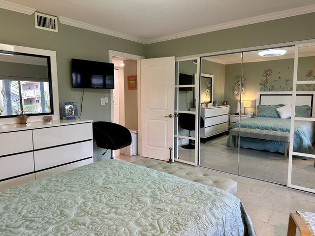 2721 Garden Drive N 105, Lake Worth, FL 33461