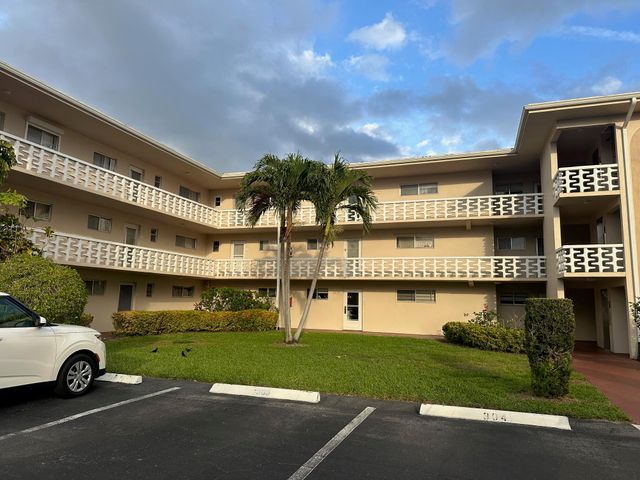 2721 Garden Drive N 105, Lake Worth, FL 33461