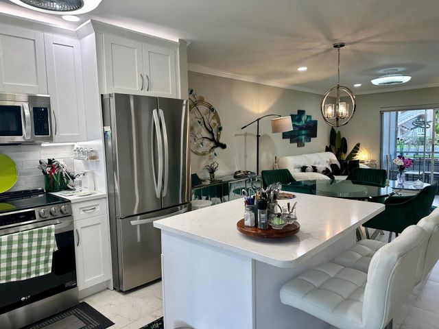 2721 Garden Drive N 105, Lake Worth, FL 33461