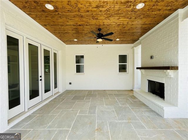 212 Suwanee Avenue, Suwanee, GA 30024