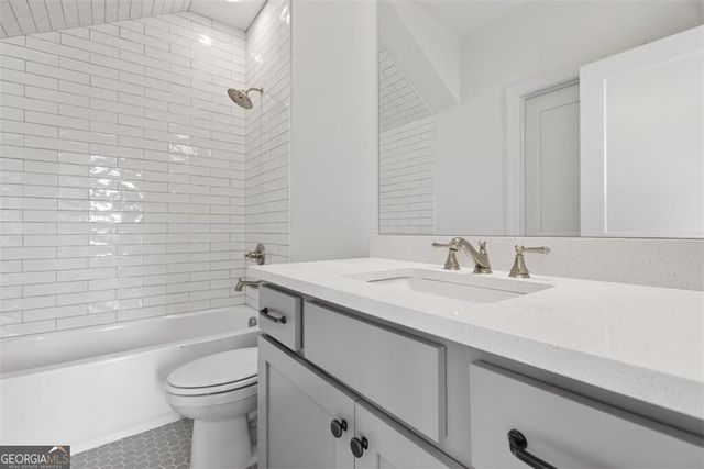 212 Suwanee Avenue, Suwanee, GA 30024