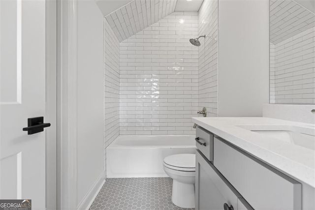 212 Suwanee Avenue, Suwanee, GA 30024