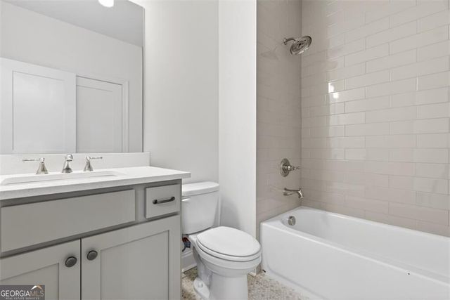 212 Suwanee Avenue, Suwanee, GA 30024