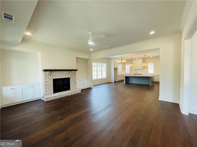 212 Suwanee Avenue, Suwanee, GA 30024