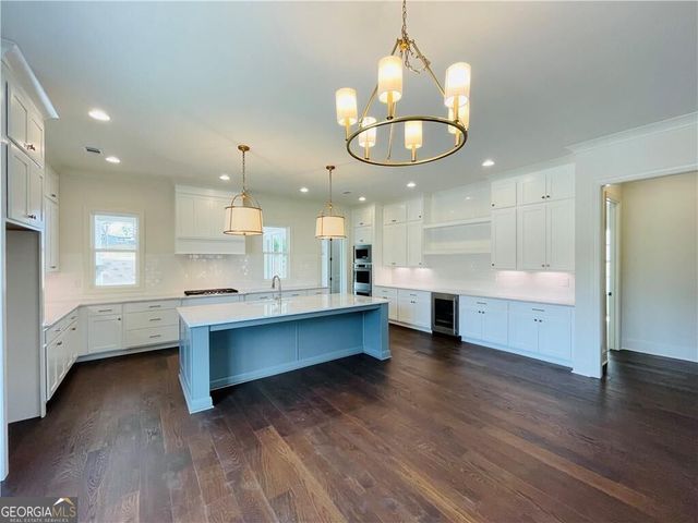 212 Suwanee Avenue, Suwanee, GA 30024
