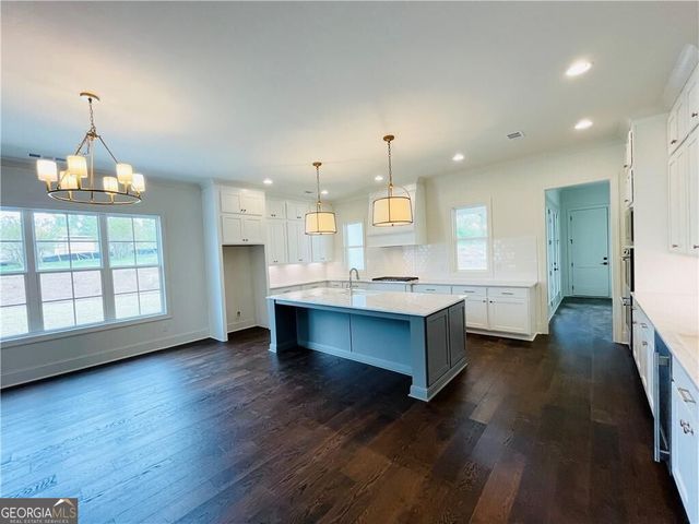 212 Suwanee Avenue, Suwanee, GA 30024