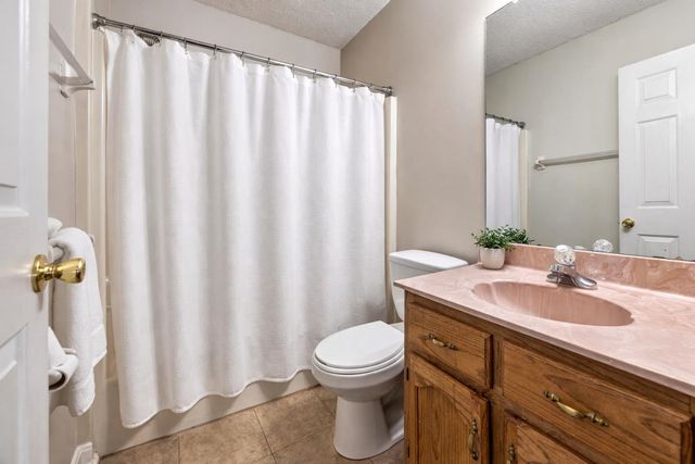 2596 APPLING GLEN DR, Memphis, TN 38133