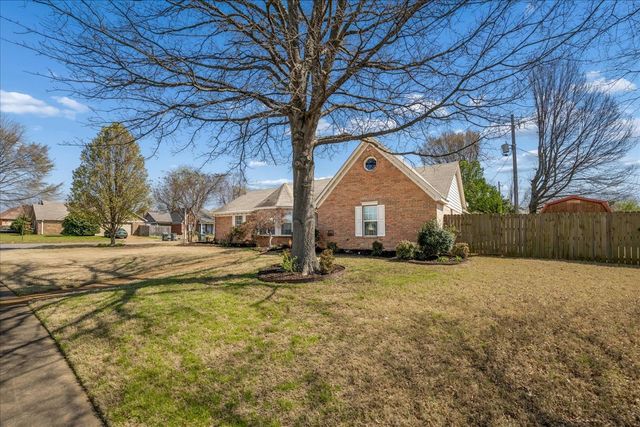 2596 APPLING GLEN DR, Memphis, TN 38133