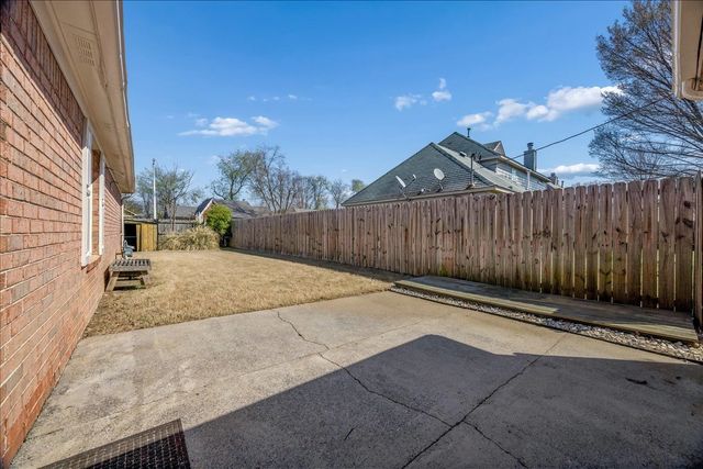 2596 APPLING GLEN DR, Memphis, TN 38133