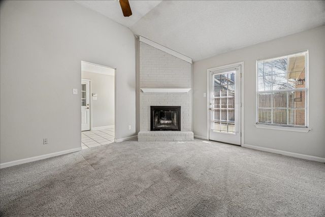 2596 APPLING GLEN DR, Memphis, TN 38133