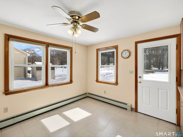 42 Roseleah Drive, Waterford, CT 06385