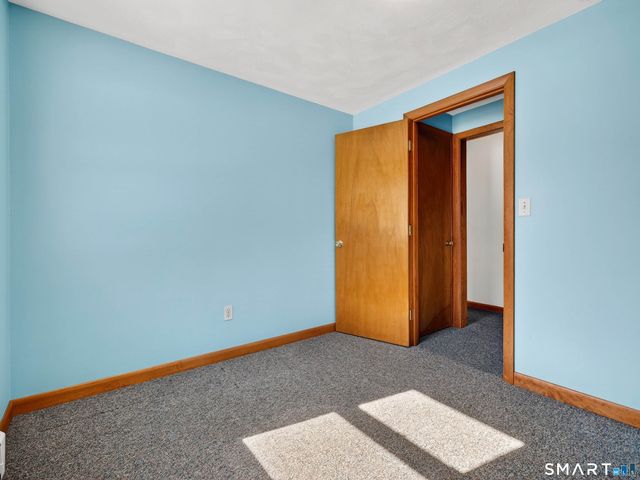 42 Roseleah Drive, Waterford, CT 06385