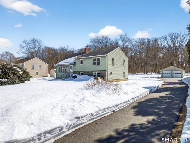 42 Roseleah Drive, Waterford, CT 06385