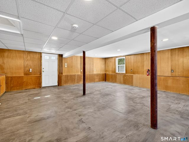 42 Roseleah Drive, Waterford, CT 06385