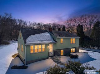 42 Roseleah Drive, Waterford, CT 06385