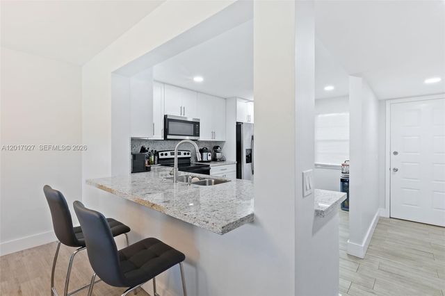 1151 SW 128th Ter 204D, Pembroke Pines, FL 33027