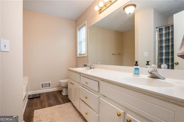 3949 N Indian Circle, Kennesaw, GA 30144