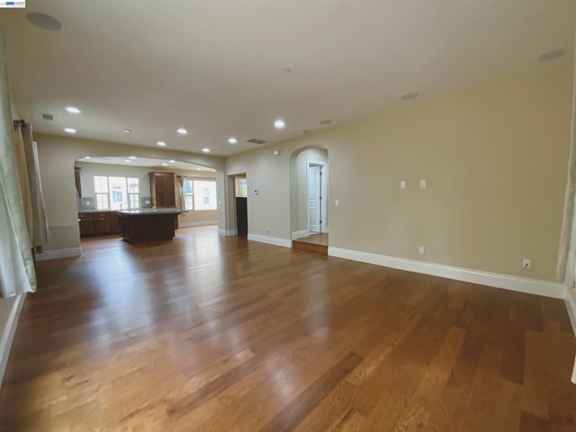 69 Pimentel Cir, Milpitas, CA 95035