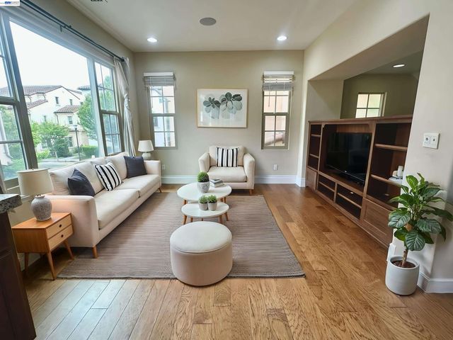 69 Pimentel Cir, Milpitas, CA 95035