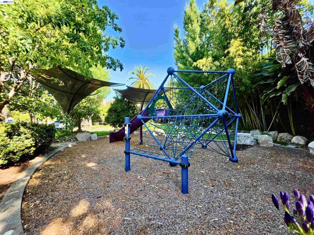 69 Pimentel Cir, Milpitas, CA 95035