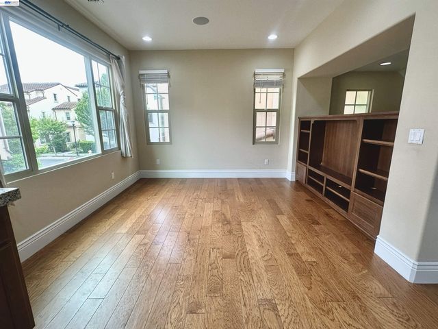 69 Pimentel Cir, Milpitas, CA 95035