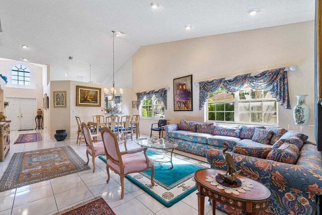 7922 Sandy Pointe Drive, Delray Beach, FL 33446