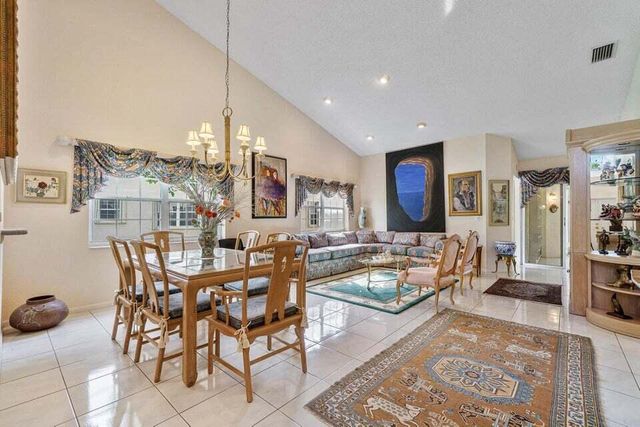7922 Sandy Pointe Drive, Delray Beach, FL 33446