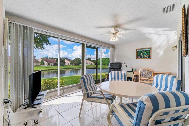 7922 Sandy Pointe Drive, Delray Beach, FL 33446