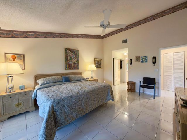7922 Sandy Pointe Drive, Delray Beach, FL 33446