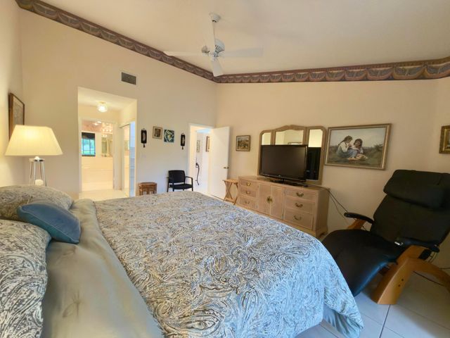 7922 Sandy Pointe Drive, Delray Beach, FL 33446