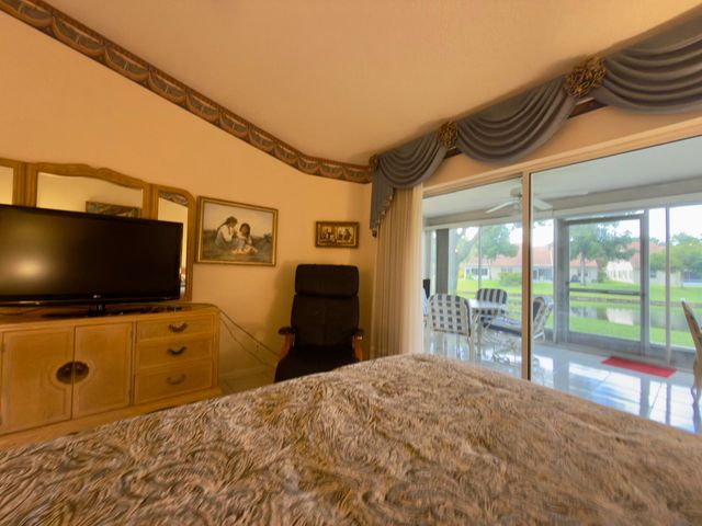 7922 Sandy Pointe Drive, Delray Beach, FL 33446