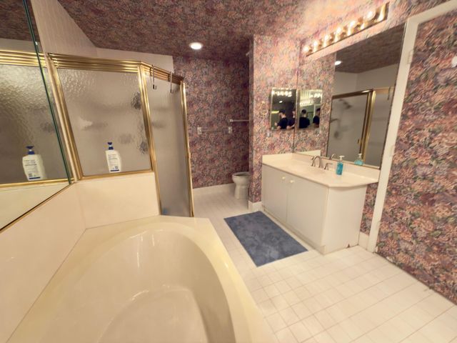7922 Sandy Pointe Drive, Delray Beach, FL 33446