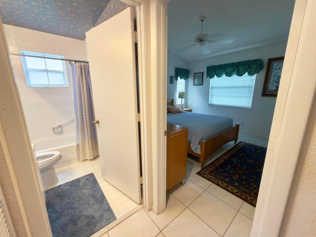 7922 Sandy Pointe Drive, Delray Beach, FL 33446