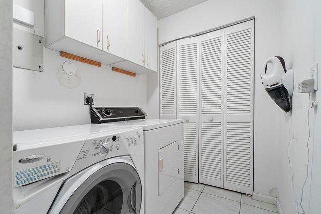 7922 Sandy Pointe Drive, Delray Beach, FL 33446