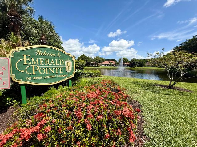 7922 Sandy Pointe Drive, Delray Beach, FL 33446