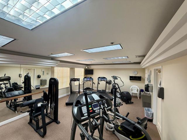 7922 Sandy Pointe Drive, Delray Beach, FL 33446