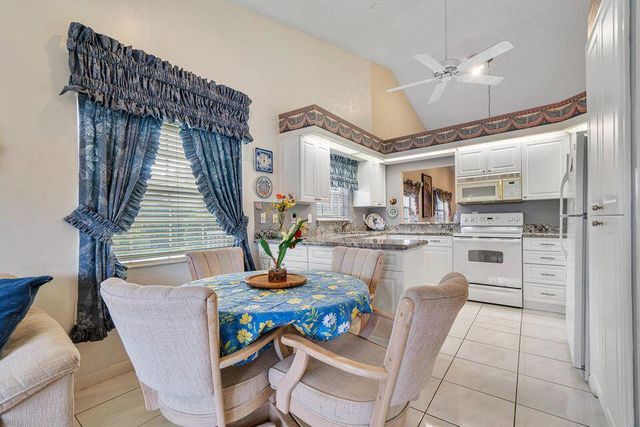7922 Sandy Pointe Drive, Delray Beach, FL 33446