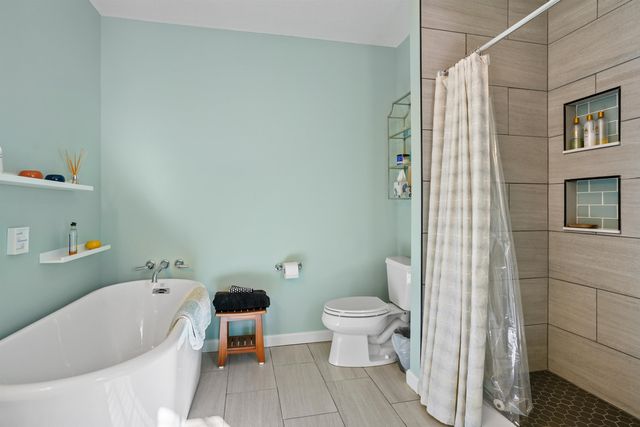 16 Gowing Lane, Amherst, NH 03031