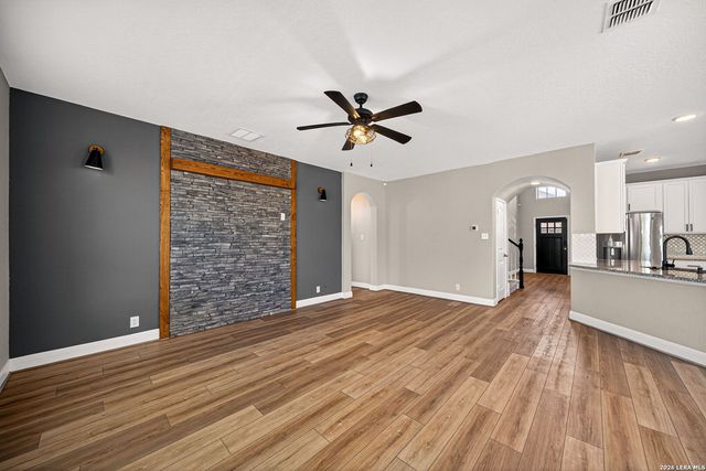 22227 Waldon Vale, San Antonio, TX 78261